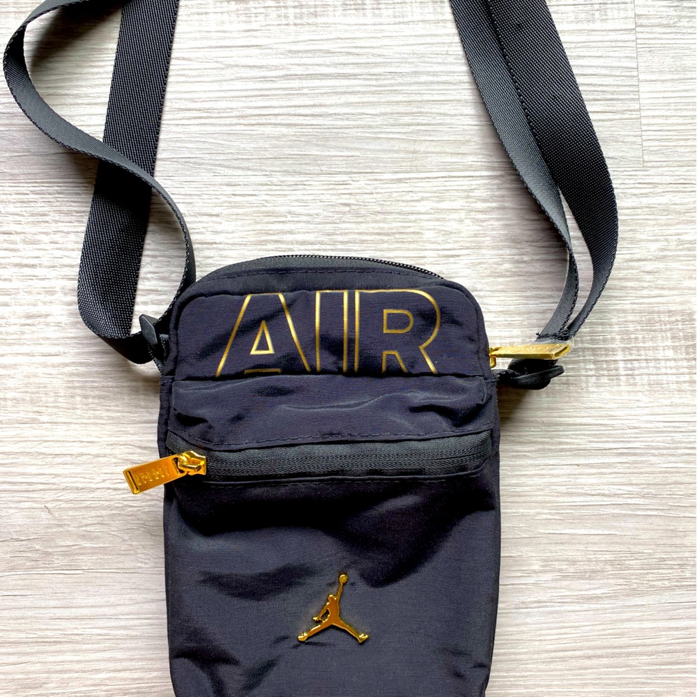 Nike air Jordan small belt bag/purse